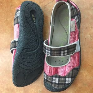 Keen plaid Mary Jane shoes